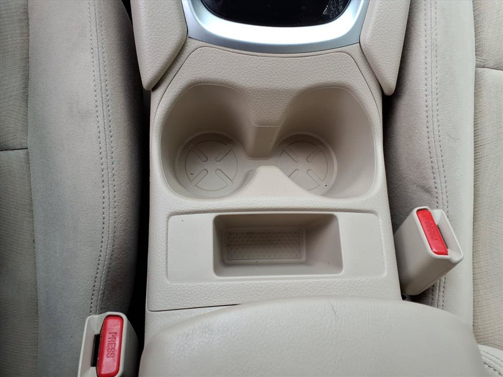 Used 2016 Nissan Rogue SV FWD image 14