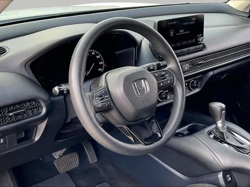 Used 2023 Honda HR-V LX image 17