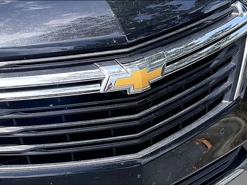 Used 2024 Chevrolet Equinox LT w/ LPO, Floor Liner Package FWD image 29