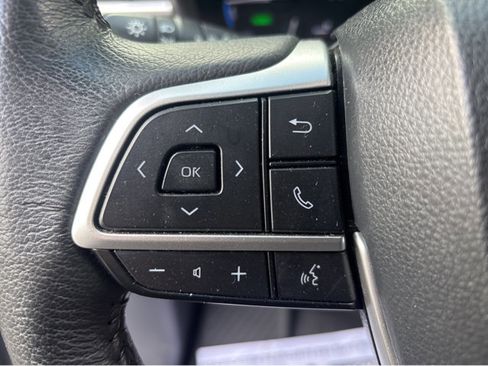 Used 2024 Toyota Sienna XLE image 26