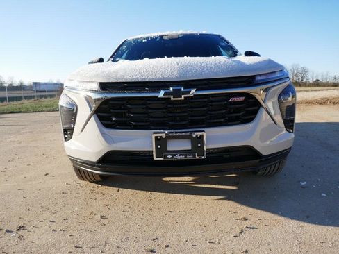 New 2026 Chevrolet Trax RS image 7