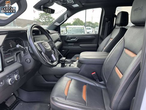 Used 2024 GMC Sierra 1500 AT4 w/ Technology Package AWD/4WD image 14
