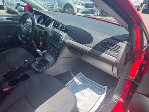 Used 2017 Volkswagen Golf S FWD image 32