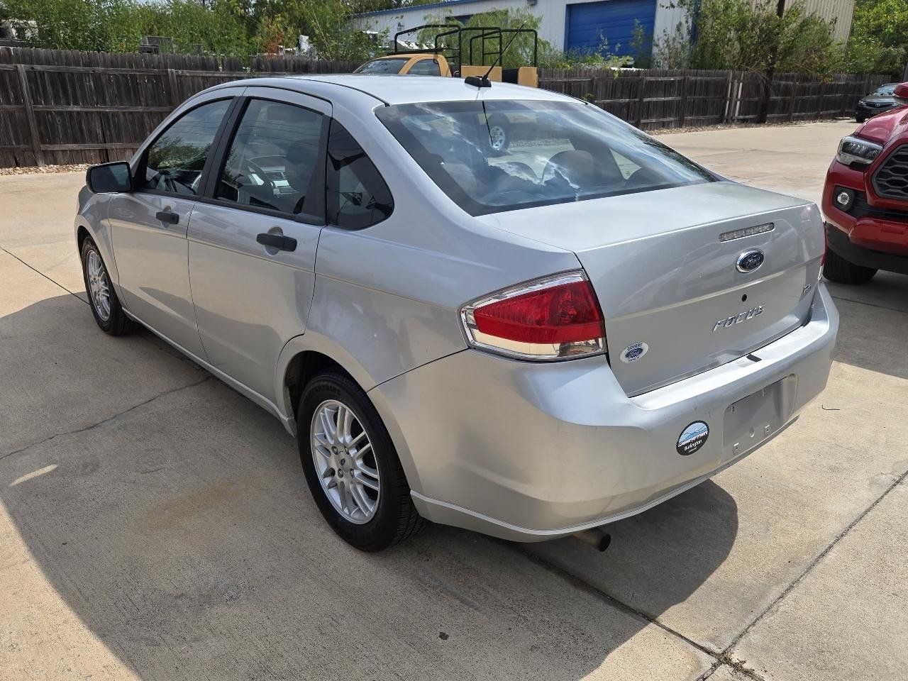 Used 2009 Ford Focus SE FWD image 6