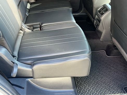 Used 2022 Volkswagen Tiguan SE image 22