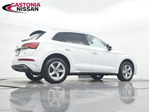Used 2023 Audi Q5 2.0T Premium w/ Convenience Package AWD/4WD image 37
