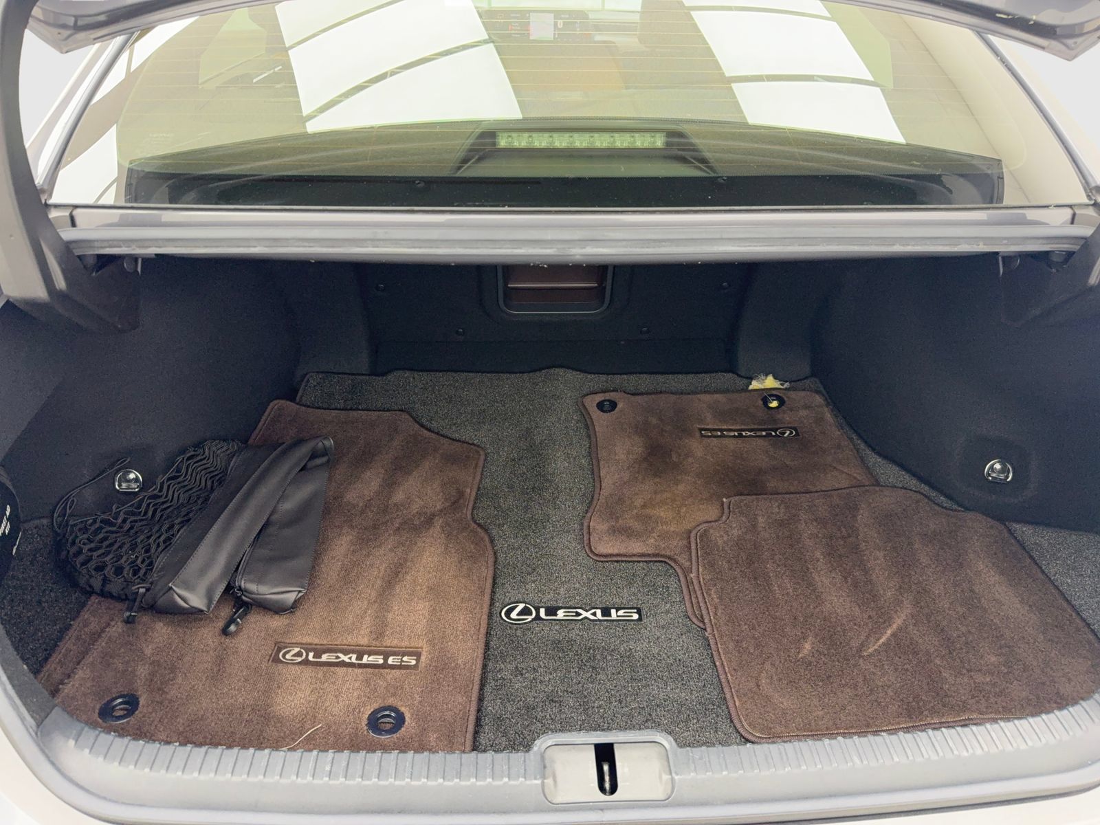 Used 2019 Lexus ES 300h w/ Premium Package FWD image 50