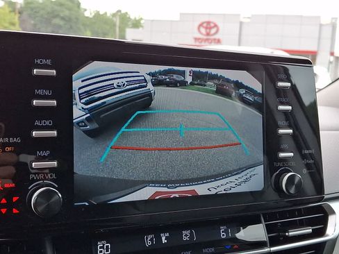 Certified 2023 Toyota Sienna XLE FWD image 22