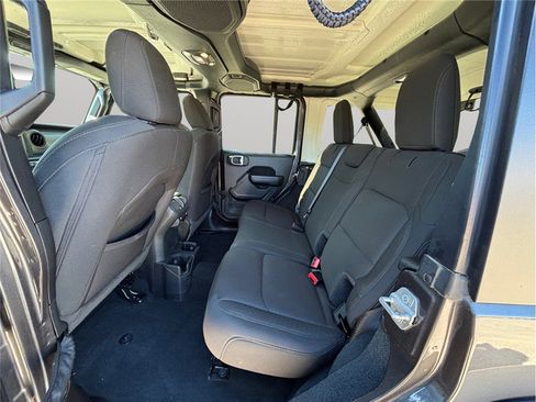 Used 2022 Jeep Wrangler Unlimited Willys image 31