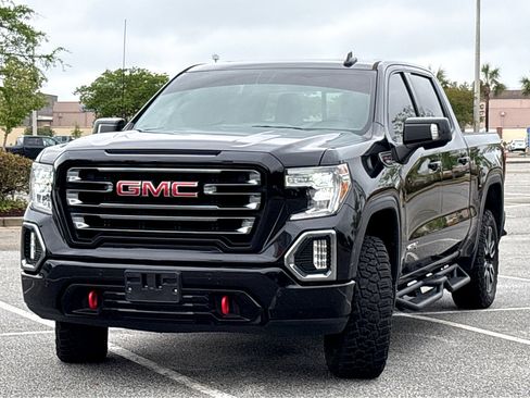 Used 2022 GMC Sierra 1500 AT4 w/ AT4 Premium Package AWD/4WD image 3