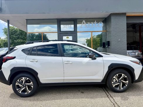 Used 2026 Subaru Crosstrek 2.5i Premium AWD/4WD image 2