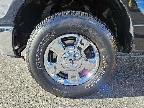 Used 2010 Ford F150 XLT image 8