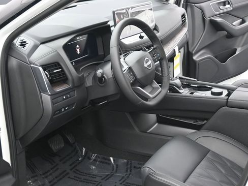 New 2026 Nissan Rogue Platinum w/ Tech Package image 7