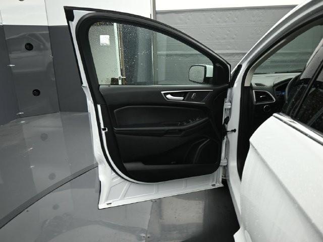 Used 2024 Ford Edge SEL AWD/4WD image 10