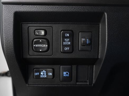 Used 2020 Toyota Tundra SR5 image 24