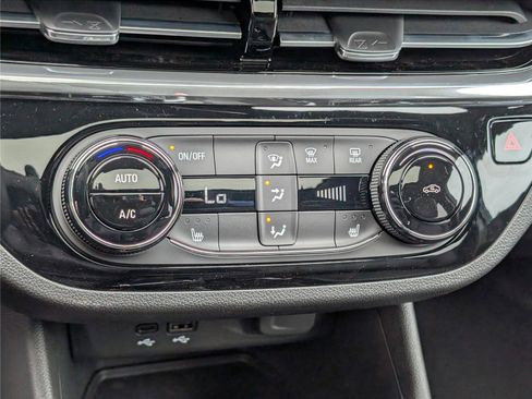 New 2026 Buick Envista Sport Touring FWD image 22