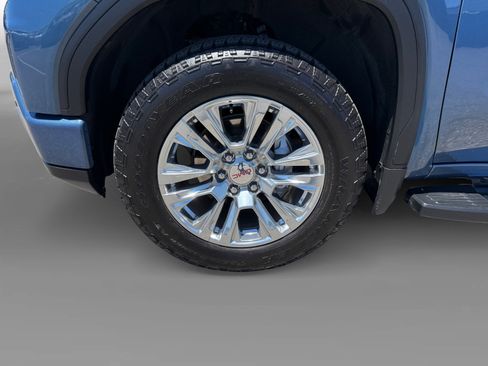 Used 2025 GMC Sierra 1500 Denali w/ Denali Carbonpro Edition AWD/4WD image 9