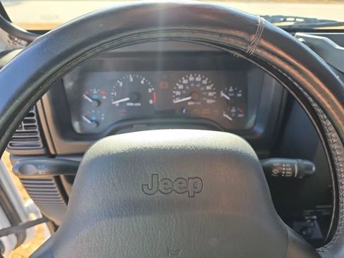 Used 2000 Jeep Wrangler SE image 14