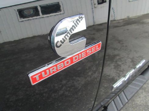 Used 2024 RAM 2500 Laramie w/ Safety Group image 10