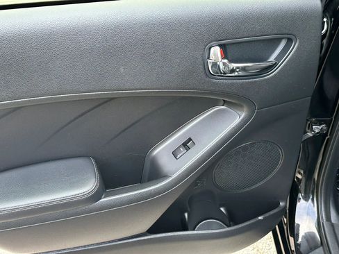 Used 2016 Kia Forte LX image 16