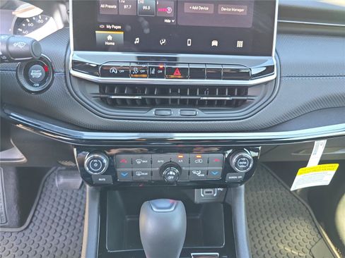 New 2026 Jeep Compass Latitude image 29