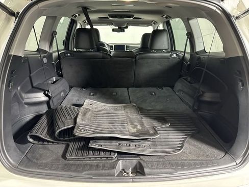 Used 2017 Honda Pilot Touring image 34