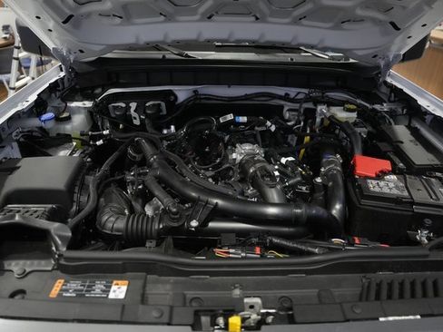 New 2025 Ford Bronco Badlands image 41