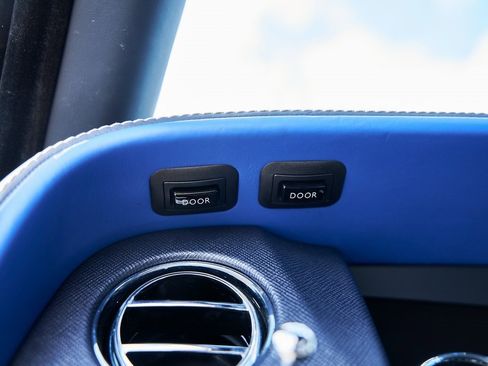 Used 2023 Rolls-Royce Cullinan Black Badge w/ Driver's Package image 60