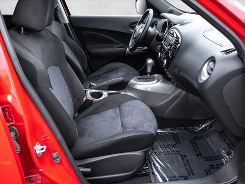 Used 2016 Nissan Juke SV image 25