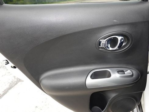 Used 2014 Nissan Juke SL FWD image 21