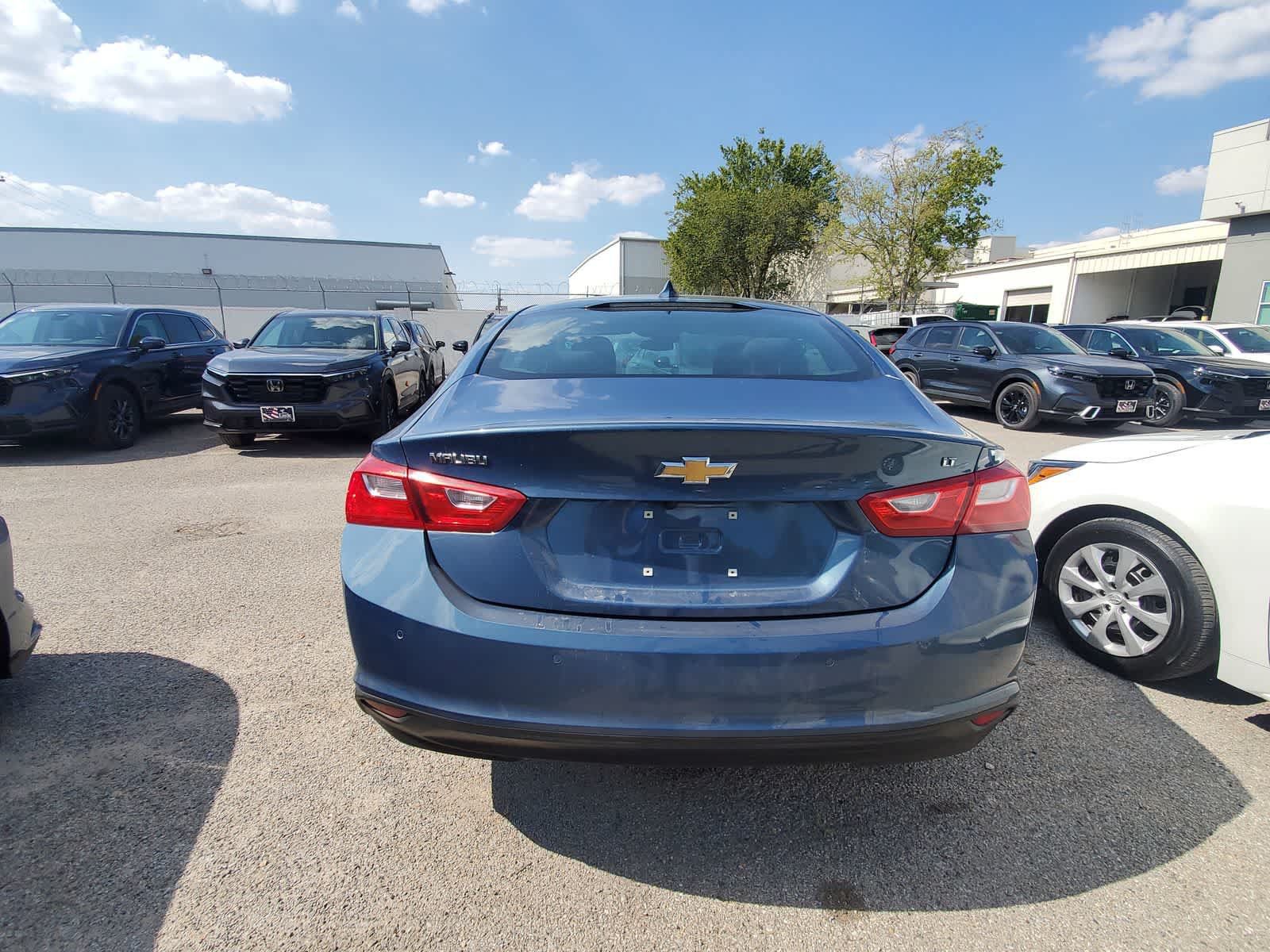 Used 2025 Chevrolet Malibu LT FWD image 5