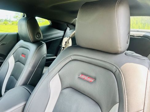 Used 2021 Chevrolet Camaro SS image 28