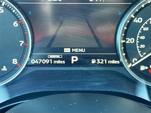 Used 2024 Mitsubishi Outlander SE image 12