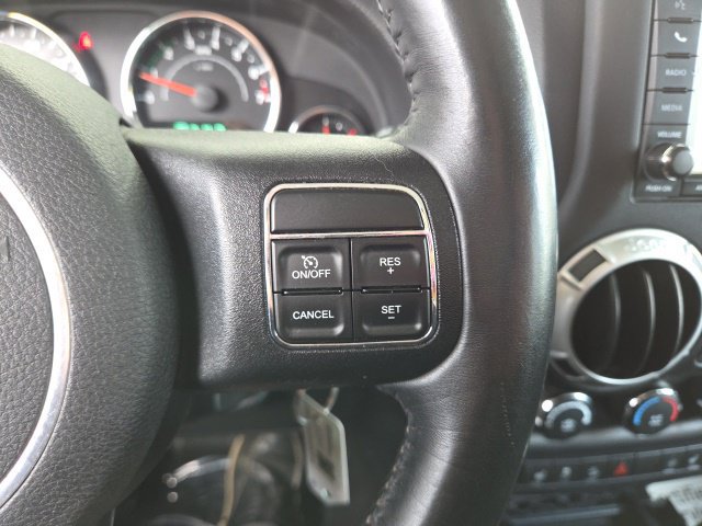 Used 2015 Jeep Wrangler Unlimited Sahara w/ Connectivity Group AWD/4WD image 11