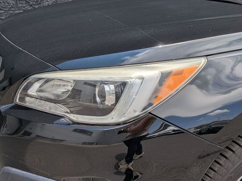 Used 2017 Subaru Outback 2.5i Limited AWD/4WD image 9
