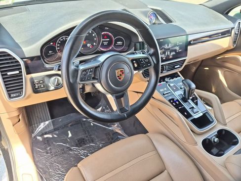 Used 2019 Porsche Cayenne AWD/4WD image 10
