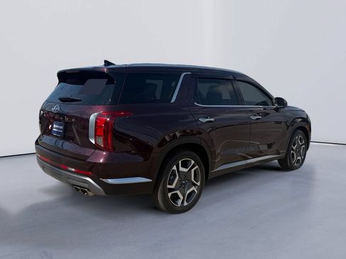 Used 2024 Hyundai Palisade Limited FWD image 3