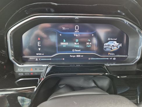 Used 2024 Chevrolet Silverado 1500 LT image 19