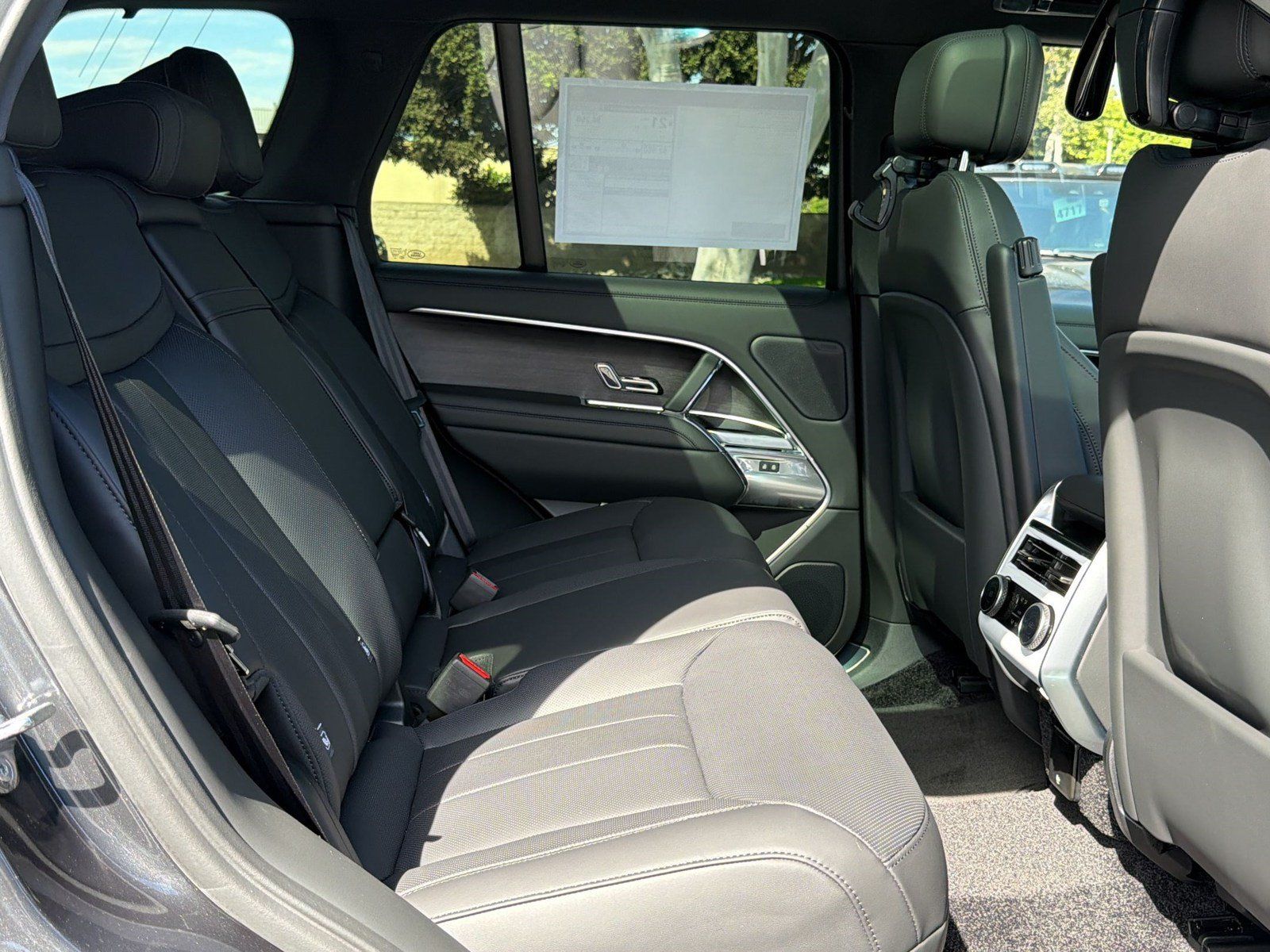 New 2026 Land Rover Range Rover SE AWD/4WD image 31