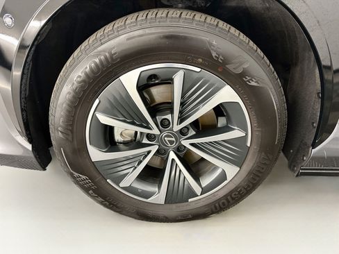 Used 2023 Lexus RZ 450e Premium w/ Technology Package AWD/4WD image 37