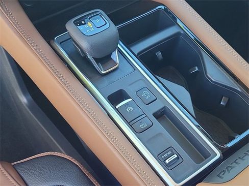 New 2025 Nissan Pathfinder Platinum w/ Cargo Package image 15