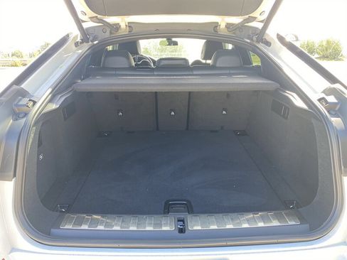 Used 2023 BMW X6 xDrive40i w/ M Sport Package image 16