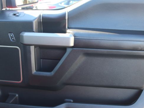 Used 2018 Ford F150 Raptor w/ Equipment Group 802A Luxury image 37