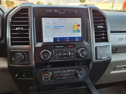 Used 2022 Ford F250 XLT w/ XLT Premium Package image 29