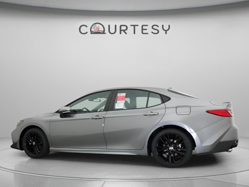 New 2026 Toyota Camry SE FWD image 7