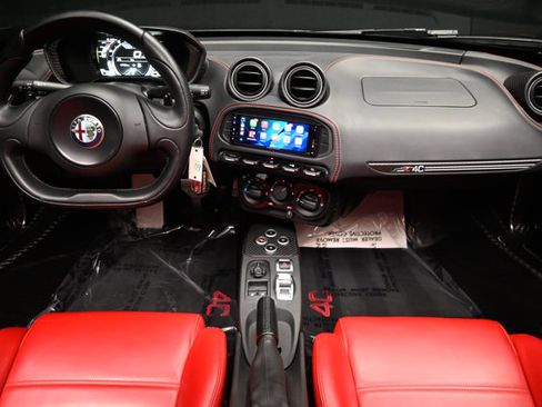 Used 2016 Alfa Romeo 4C Spider RWD image 3