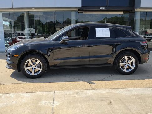 Used 2021 Porsche Macan image 2