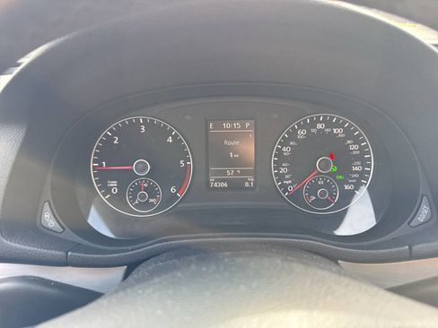 Used 2013 Volkswagen Passat TDI SE image 12