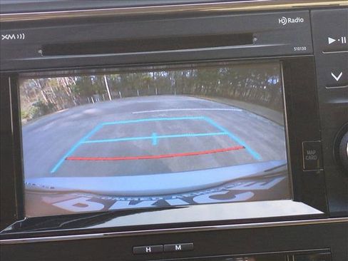 Used 2018 Toyota Avalon Touring image 14