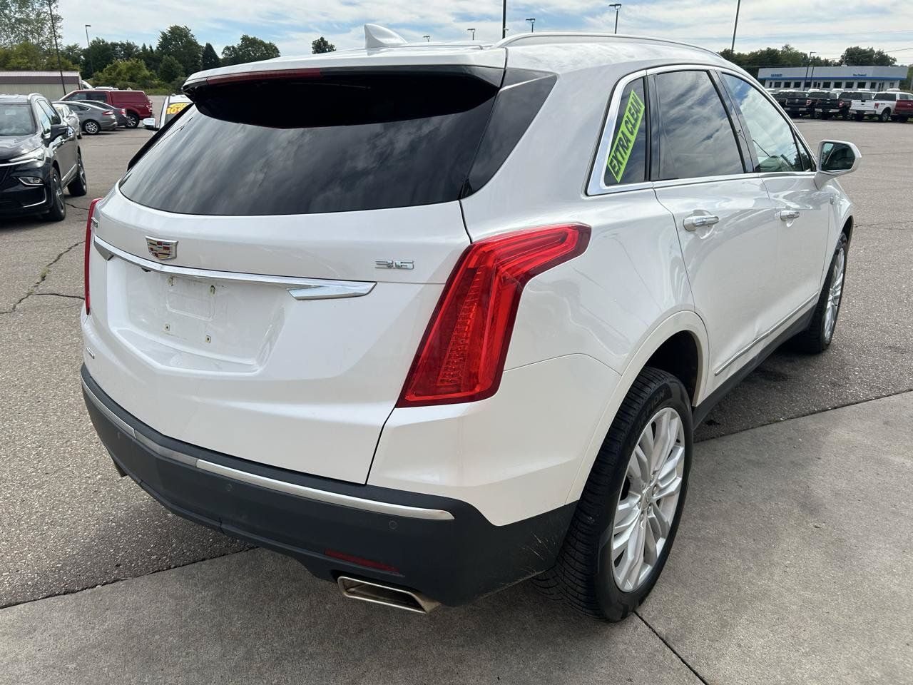 Used 2017 Cadillac XT5 Premium Luxury AWD/4WD image 5